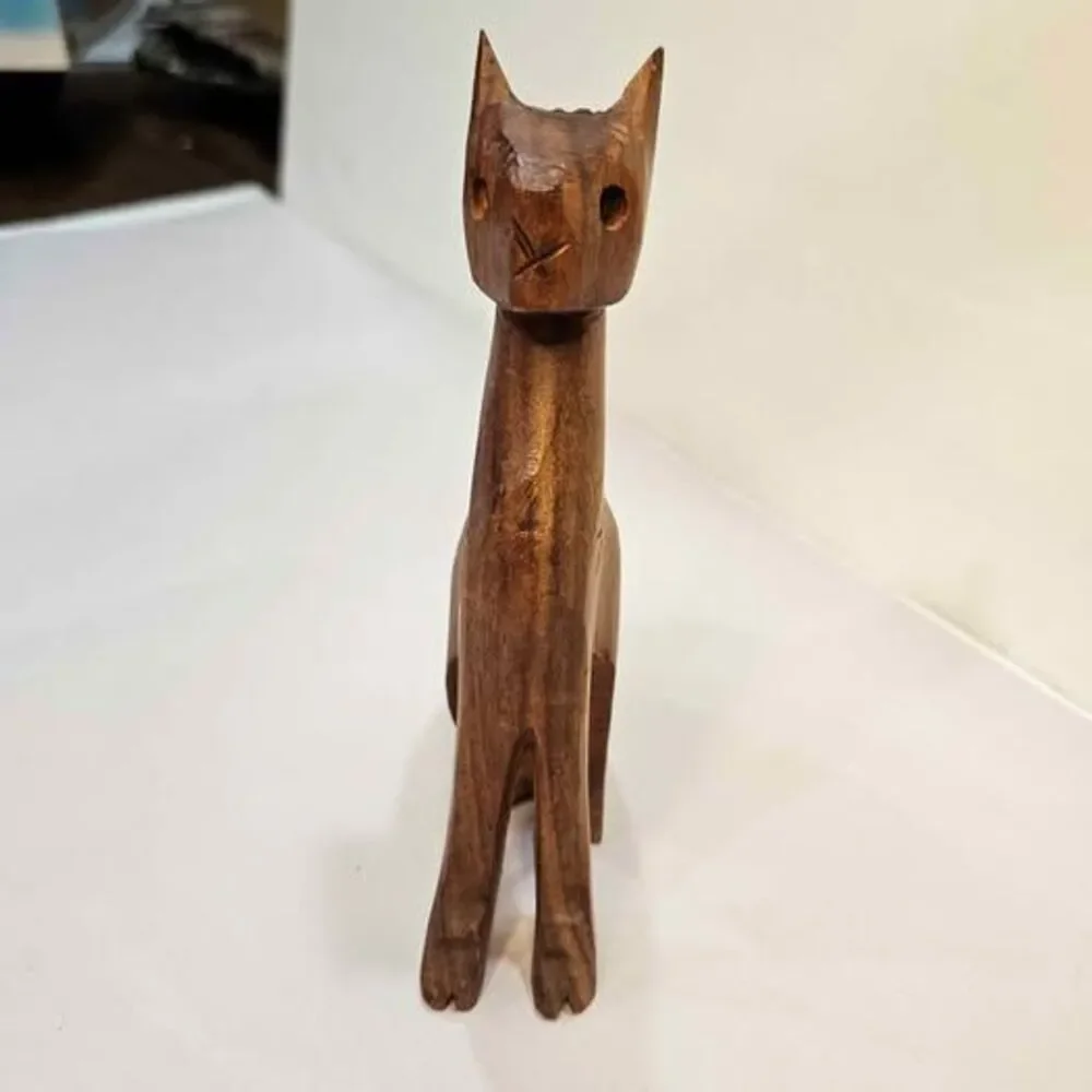Wooden cat figurine